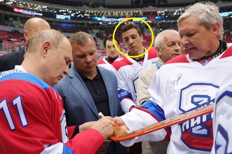 Dmitry Kovalev (middle)