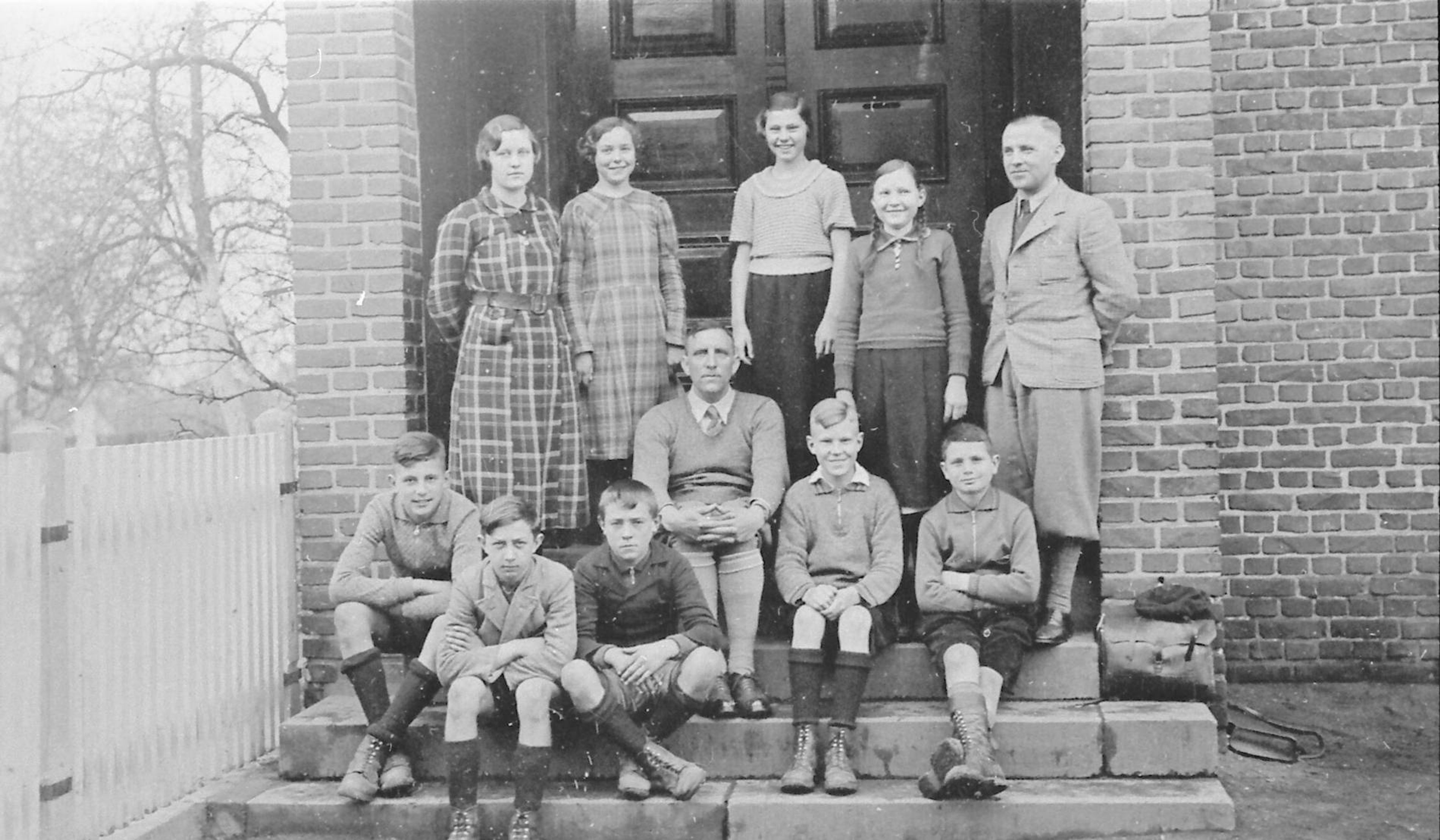 Paul Langen with students