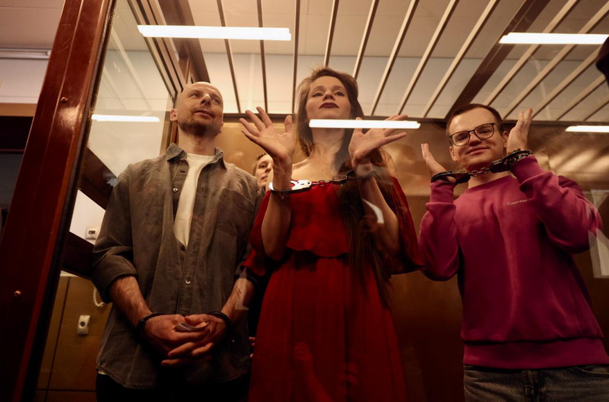 Left to right: Journalists Sergey Karelin, Konstantin Gabov, Antonina Favorskaya, and Artyom Kriger at sentencing on April 15. Photo: Mediazona.