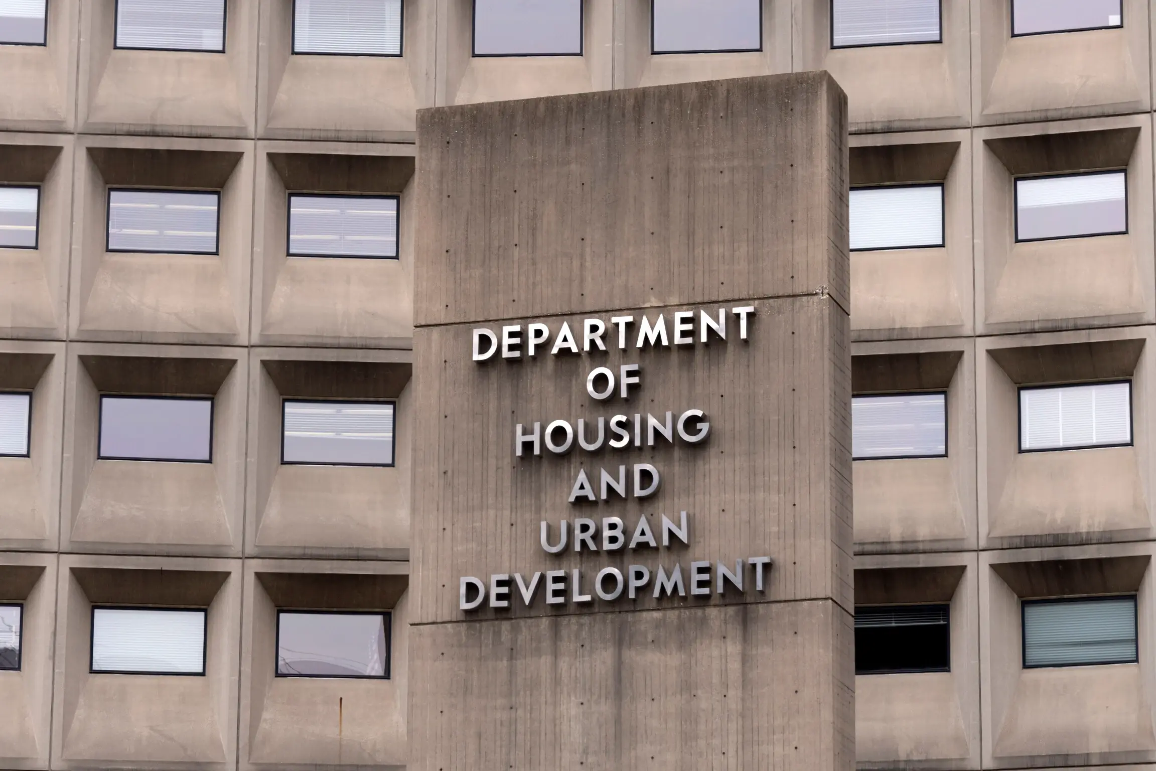 Здание министерства жилищного строительства и городского развития США. Фото: AP